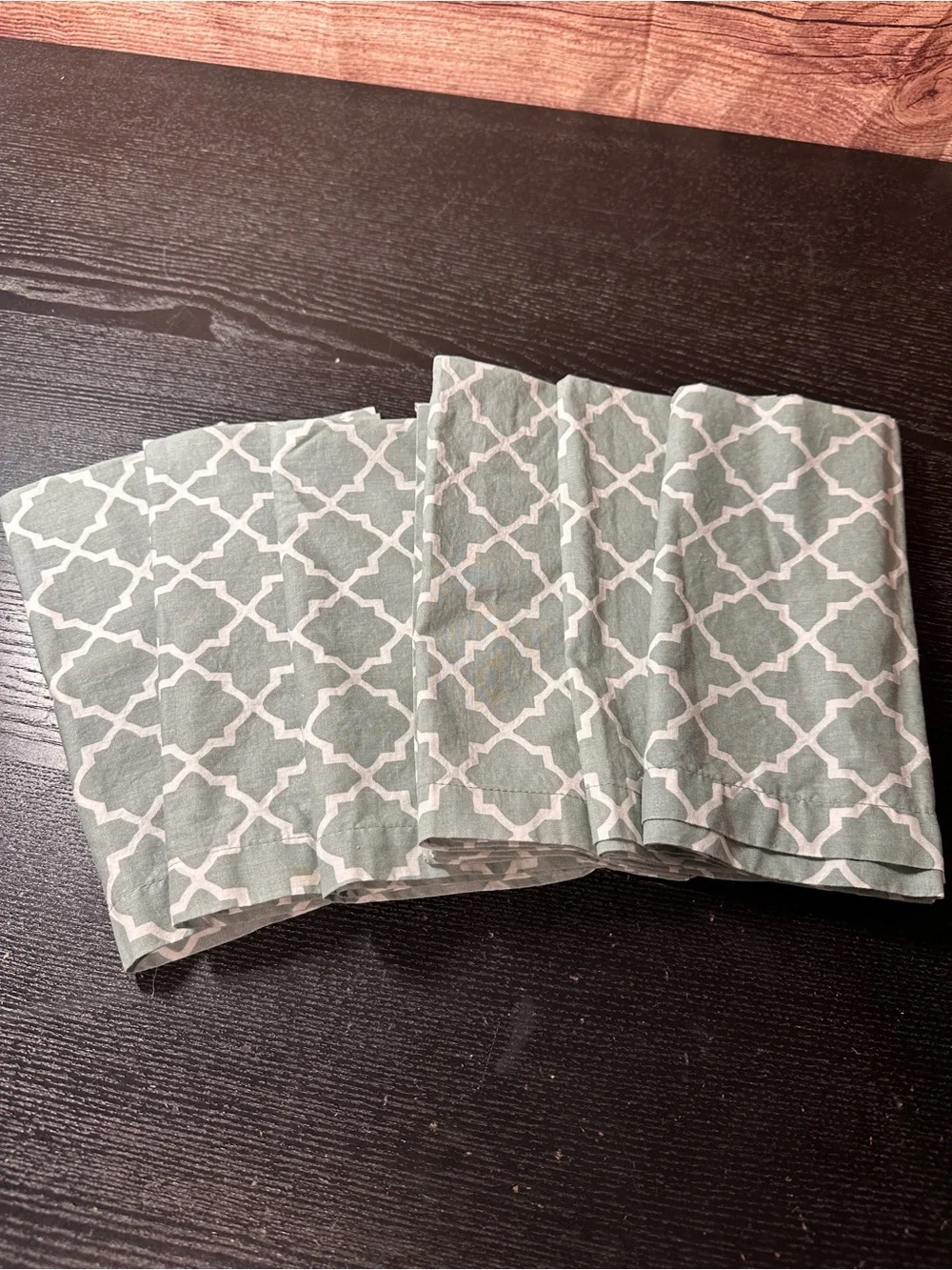 (6) Pottery Barn Kendra Trellis cloth table napkins